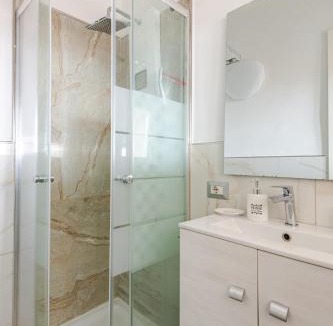 Sassuolo Apartment | Modern House for Couples & Business Stays