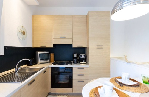 Bregano Apartment | Modern Lake Apartment with Pool & Tennis
