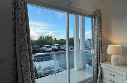 Nassau Condo | Modern Luxury Condo