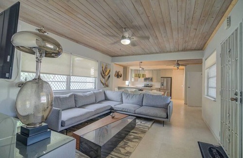 Westward Villas Subdivision House | Modern & Stylish 2BR Unit Walking Distance to BahaMar, Restaurants, and More!