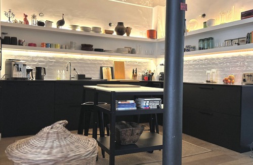Quartier de la Goutte-d'Or Apartment | Montmartre at 500m! Large Loft Nestled in a Quiet Courtyard, in a Vibrant Area