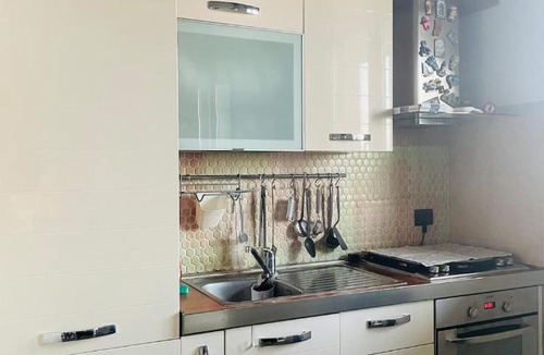Rozzano Apartment | MOON Apartament - intera casa vicino Assago Forum Humanitas e IEO - con possibilità di box privato