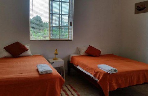 Seaford Town House | Motel ∙ 8 guests