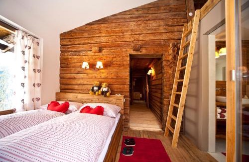 Campo Tures Ski Chalet | Mountain Chalet Obertreyen