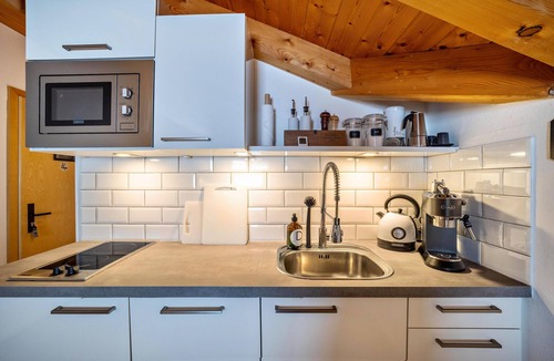 Predoi Apartment | Mountain Residence" Kasern Nr 5" with Mountain View, Garden, Terrace & Wi-Fi