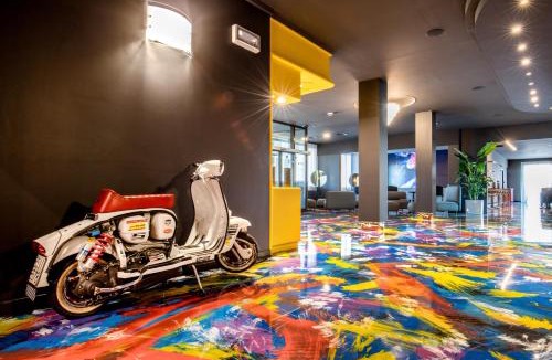 Castel d'Azzano Hotel | Muraless Art Hotel - WorldHotels Crafted