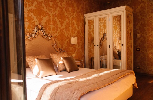Longa House | Murano Palace Bed & Breakfast