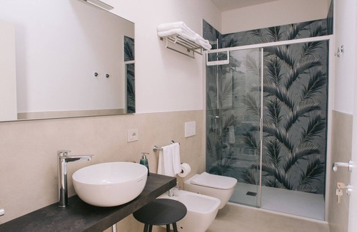 San Martino Buon Albergo House | Musella Golf InnCozy inn within the Musella golf course.