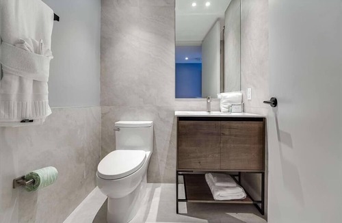 Port Morris Hotel | near Stadium Studio Q BR | Close to Stadium