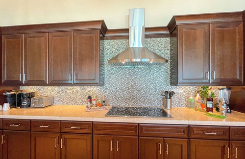 Tar Bay House | NEMO HOUSE-Luxury Beachfront on perfect Beach-Perfect for 4 couples/2 families