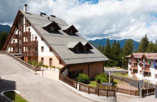 Folgarida Resort | Nevesole Folgarida Resort Aparthotel