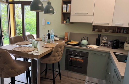 Lugana Apartment | New apartment with a pool just steps from the lake