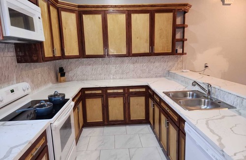 Nicholls Town House | New, beautifully furnished Cozy bungalow in a quiet neighborhood.