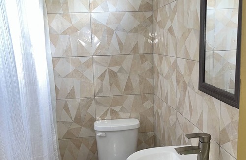 Middle Quarters Bed & Breakfast | NEW BUILD! Royale Flush Suites: One Bedroom mins from attractions
