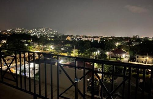 Barbican Apartment | New Central 2 bed 2 bath Apartment with pool