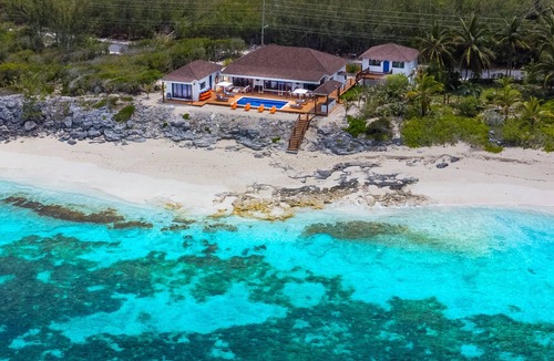 Tar Bay House | New IslandChicBeach Home! StunningViews-Pool-OutdoorKitchen-Reef-mini BballCourt