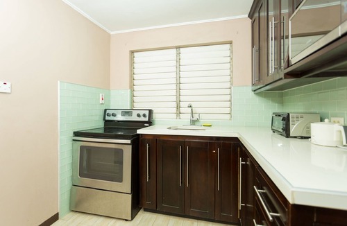 New Kingston Apartment | New Kingston CA Guest Apartment VI
