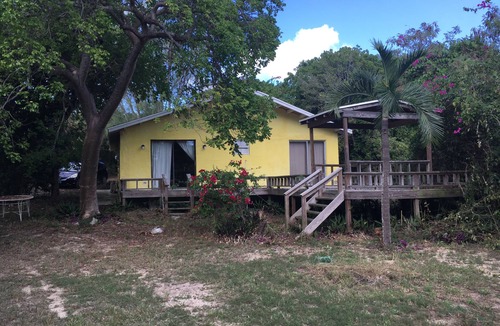 South Palmetto Point House | NEW LISTING SPECIAL RATES Charming 2 Bdrm 2 Bth Cottage Pink Sand Beach 100/Day