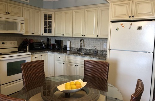 Freeport Apartment | New Listing! Cozy Coastal Studio at Coral Beach, Freeport