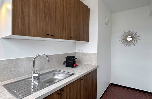 Saint-Lambert Apartment | New studio with Eiffel Tower view and elevator