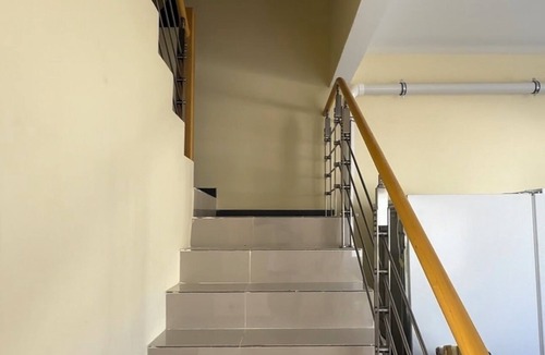 St.Bran's Burg House | New Townhome close to Everything (Airport, Hip Strip, and Activities)