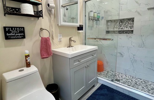 Stapleton Apartment | New York City Apartment Near The Free Ferry Boat in Staten Island!