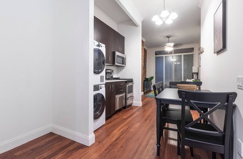 East Village Apartment | New York Nook: Full Equipped Cozy 2-Bedroom LES