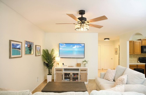 George Town Condo | Newly Remodeled Hillside Unit at the Hideaways