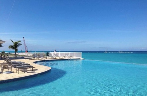 Bailey Town House | Newly Remodeled House at Bimini Bay Resort