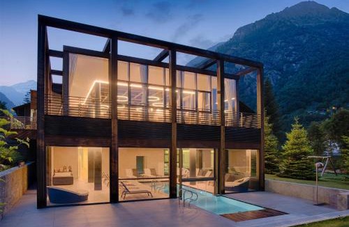 Riva Valdobbia Hotel | NH Collection Alagna Mirtillo Rosso