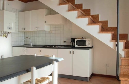 Costermano Apartment | Nice apartment for 4 people with WIFI, A/C, pool, TV, patio and pets allowed