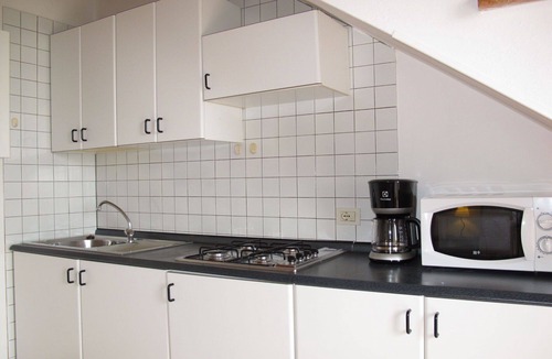 Costermano Apartment | Nice apartment for 4 people with WIFI, A/C, pool, TV, patio and pets allowed
