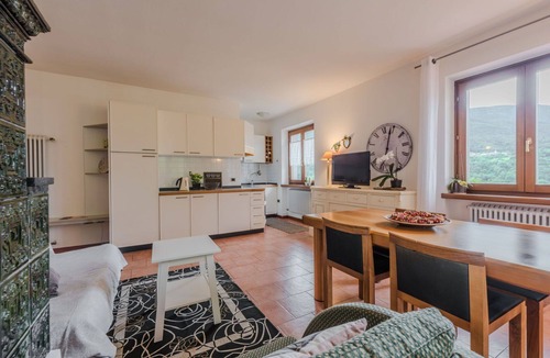 Ranzo Apartment | Nice apartment for 4 people with TV, terrace and pets allowed