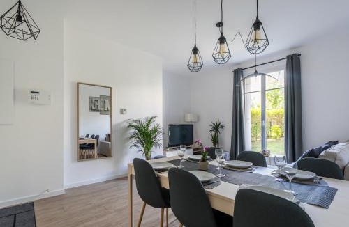 Chessy Apartment | Nice Apartment Garden - 5 min DISNEYLAND Paris - Val d'Europe Center