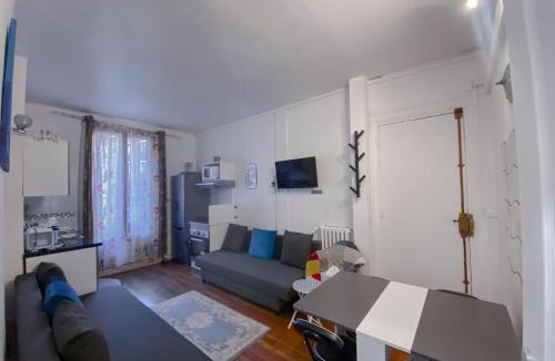 Clichy Apartment | Nice Apartment ideal to visit Paris