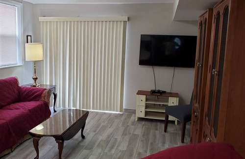 Mill Basin Apartment | Nice apartment in good area close to JFK airport