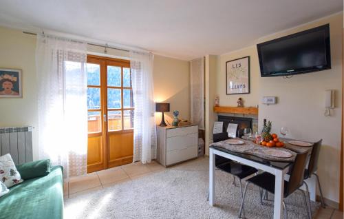 Vione Apartment | Nice Apartment In Vione