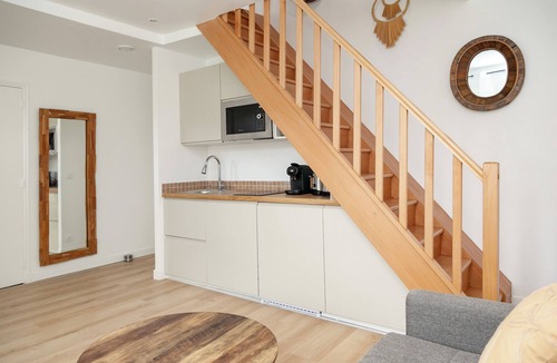 Antony Apartment | Nouveau Duplex a 1 Minute du RER B