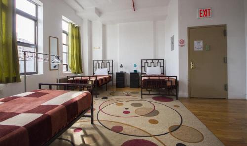 East Williamsburg Hostel | NY Moore Hostel