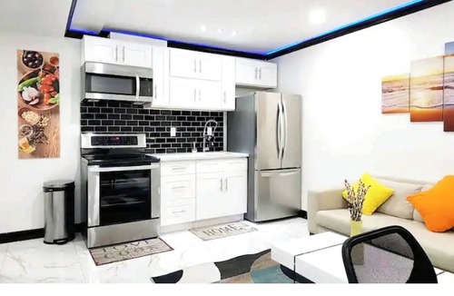 East New York Apartment | 🗽NYC-BROOKLYN | LUXURIOUS APT | 🌴 BACKYARD |
