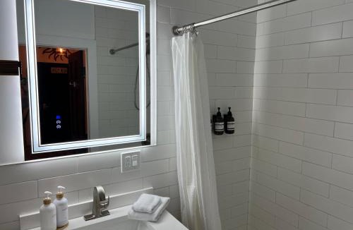 Bedford-Stuyvesant Apartment | NYC Speakeasy-BedStuy Chapel