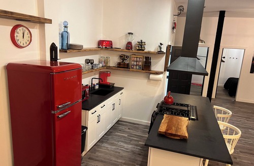 Bedford-Stuyvesant Apartment | NYC SPEAKEASY-BEDSTUY CHAPEL