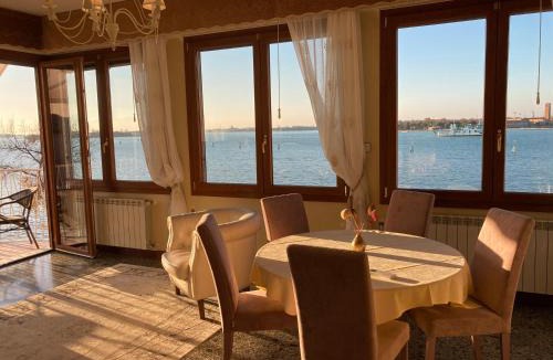 Santa Maria in Stelle Ski Chalet | OASIS Golden Lagoon Chalet