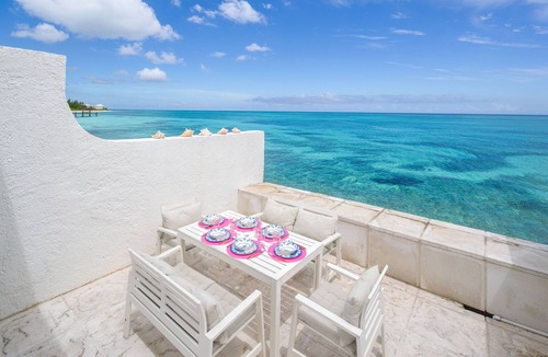 Nassau Condo | Ocean front Compass Point
