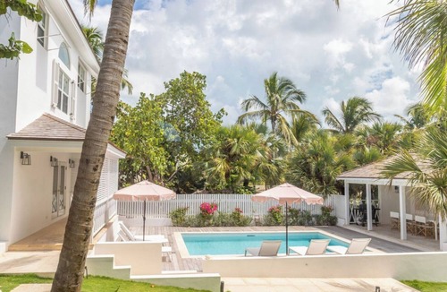 Dunmore Town House | Ocean Front Exquisite Home, Harbour Island, Bahamas, Daily Butler & Housekeeper