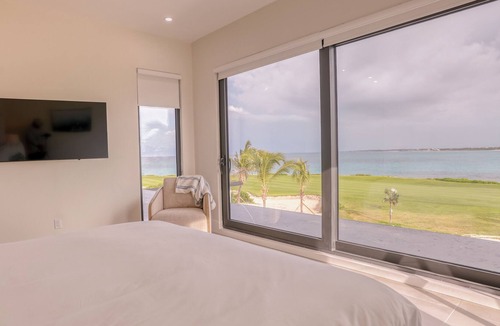 Rokers Point House | Ocean Oasis Villa - Luxury Villa + Full Concierge!