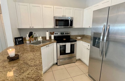 Alice Town Apartment | Ocean View 2 Bedroom Condo in Bimini Bay