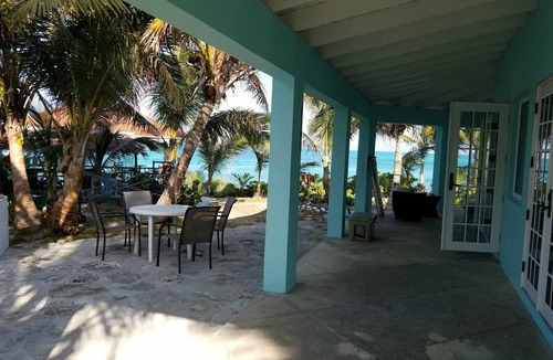 Andros Town House | Oceanfront- Andros Retreat -Fresh Creek-4BR