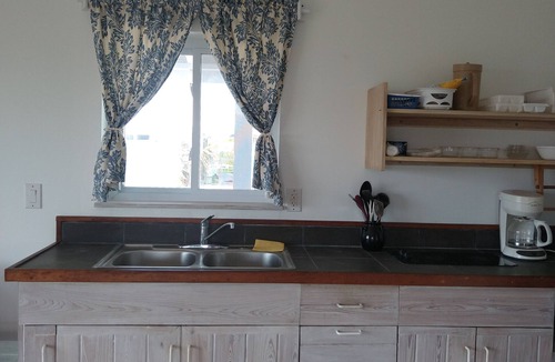 Hope Town Apartment | Oceanfront Cottage With Great Location