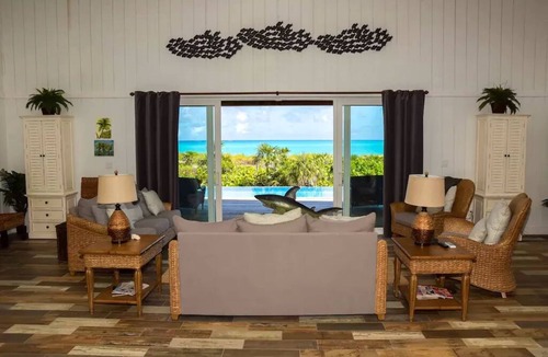 Forbes Hill House | Oceanfront home! 7 Bdrm Beachfront Villa, heated Pool, 2bedroom cottage